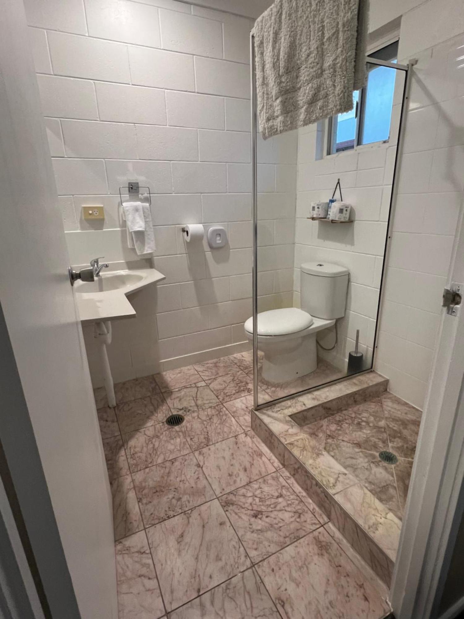 Spanish Lace Motor Inn Townsville Kültér fotó