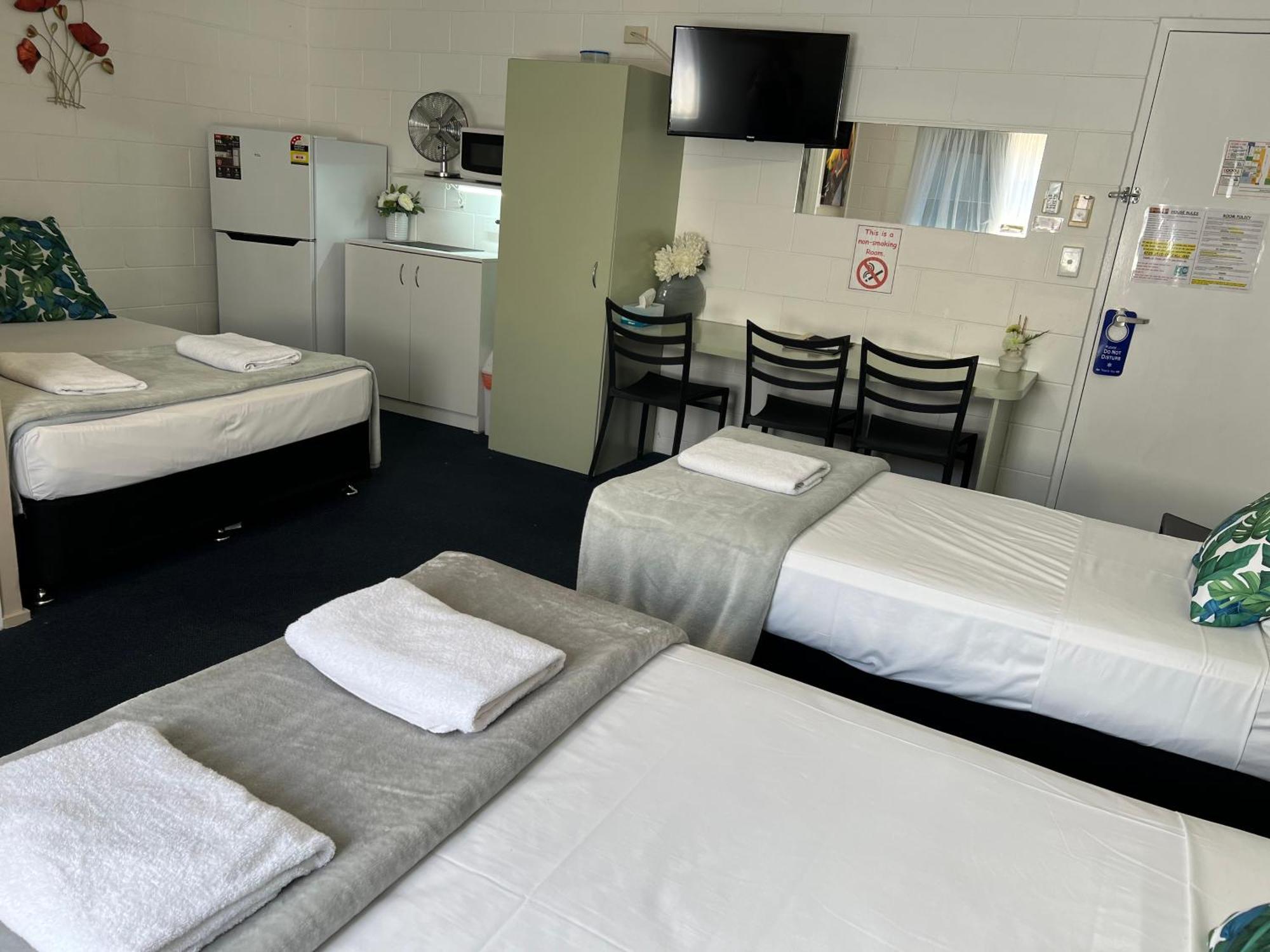 Spanish Lace Motor Inn Townsville Kültér fotó